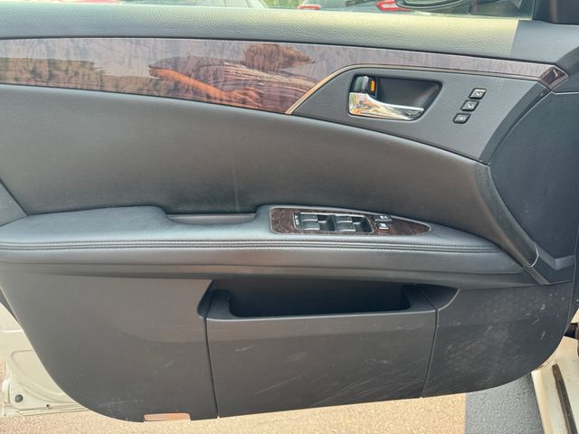 2011 Toyota Avalon Limited - Blizzard Pearl exterior view 11