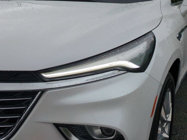 Used 2024 White Buick Essence image 9