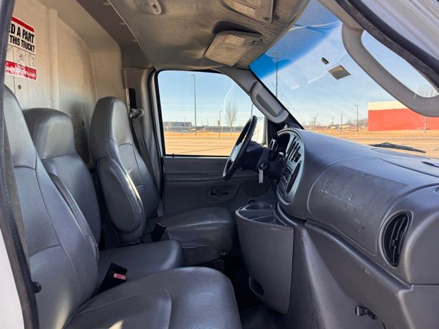 2008 Ford E-450 Cutaway 