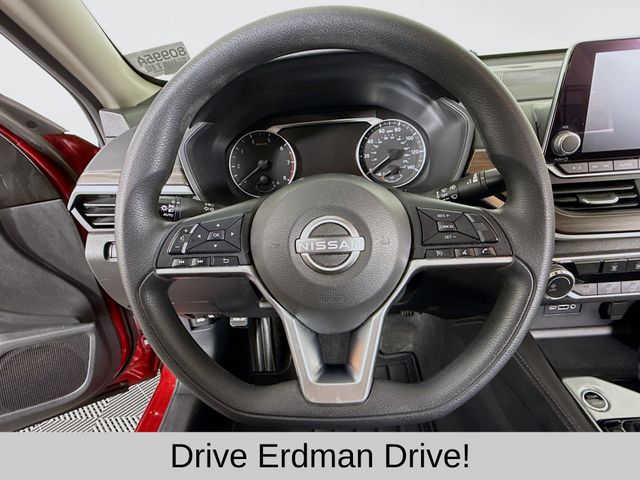 Used 2023 Nissan Altima Sedan