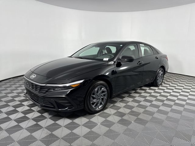 Used 2024 Hyundai Elantra For Sale in Indianapolis, IN