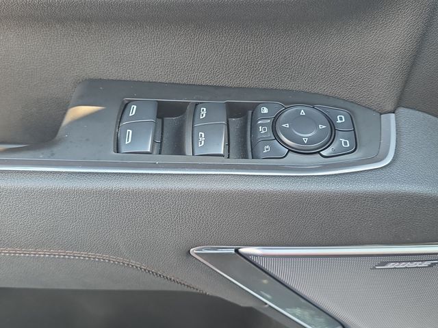 Used 2025 Beige Chevrolet High Country image 29