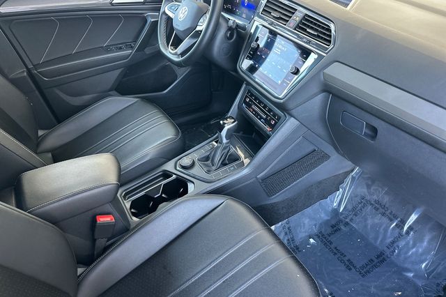 Used 2024 White Volkswagen 2.0T SE image 18