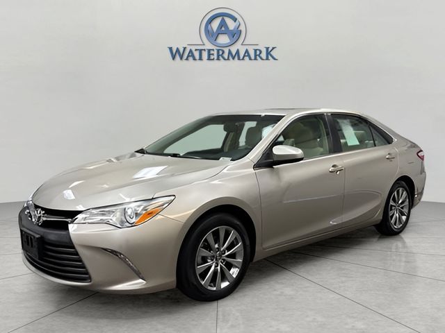Creme Brulee Mica 2017 Toyota Camry XLE Sedan Front-Wheel Drive 6-Speed Automatic