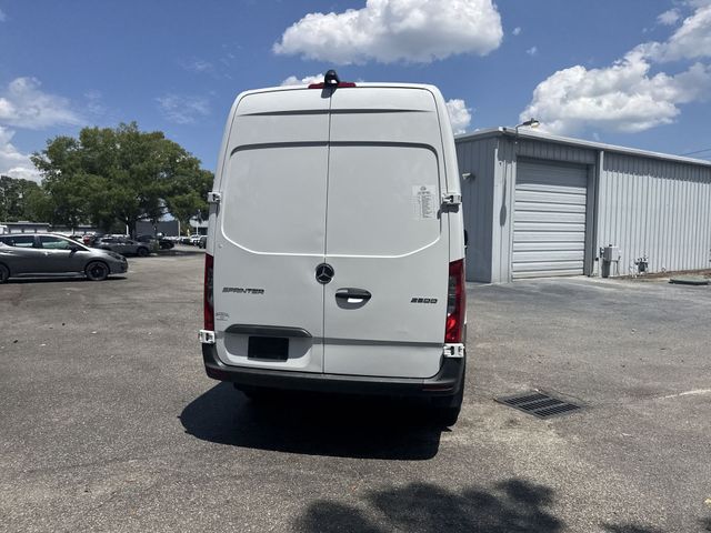 Used 2025 White Mercedes-Benz Cargo 144 WB image 6