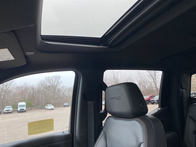 2022 GMC Sierra 1500 Limited AT4 32