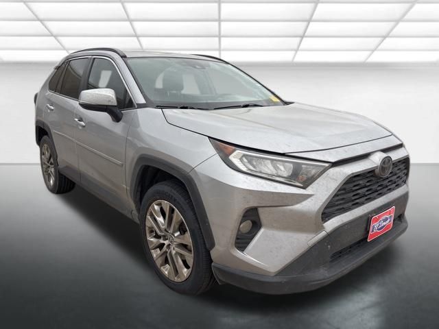Silver Sky Metallic 2020 Toyota RAV4 XLE Premium FWD SUV / Crossover Front-Wheel Drive 8-Speed Automatic