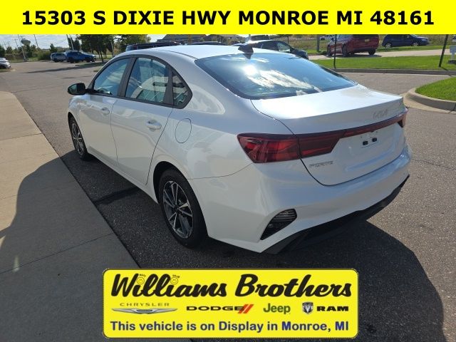 2023 Kia Forte LXS - Snow White Pearl exterior view 8