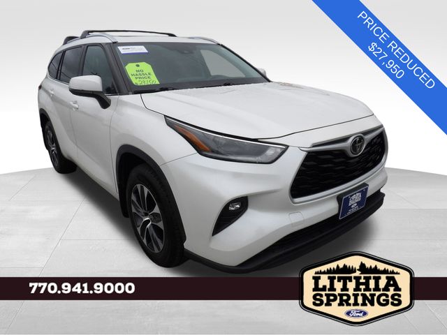 White (Blizzard Pearl) 2021 Toyota Highlander XLE AWD SUV / Crossover All-Wheel Drive 8-Speed Automatic
