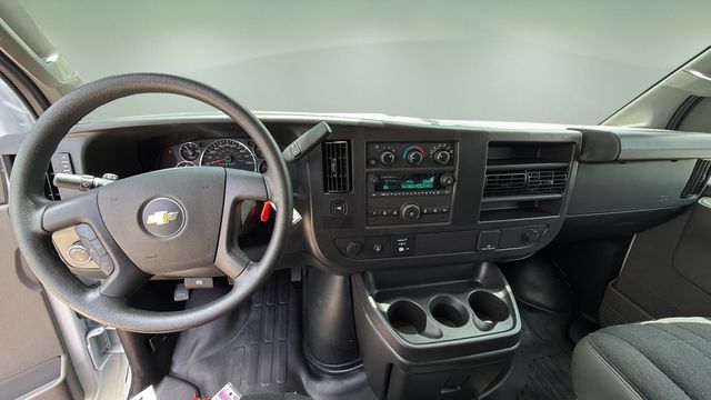 Used 2025 White Chevrolet Work Van image 17