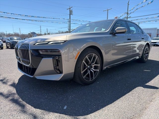 Oxide Gray Metallic 2023 BMW 7 Series 740i RWD Sedan Rear-Wheel Drive 8-Speed Automatic