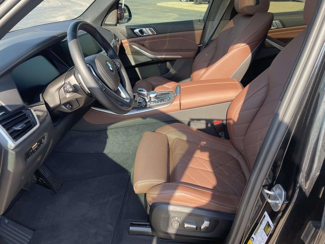 Used 2023 Black BMW xDrive40i image 12