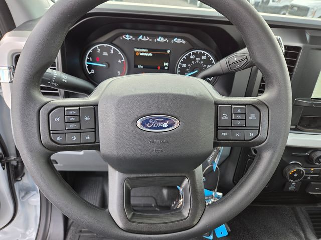 New 2026 Ford Super Duty F-450 Chassis Regular Cab (DRW) 169" Wheelbase XL