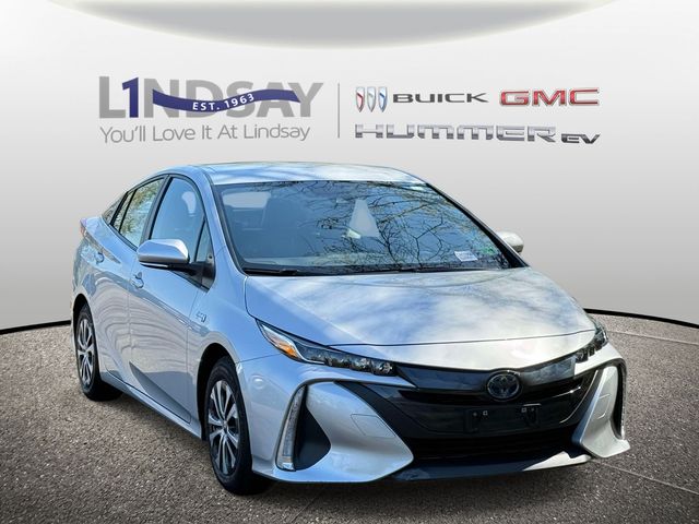 Classic Silver Metallic 2022 Toyota Prius Prime XLE FWD Hatchback Front-Wheel Drive Continuously Variable Transmission