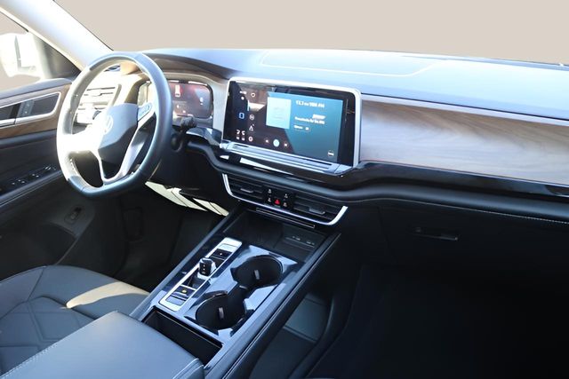 Used Car 2025 Volkswagen Atlas  2.0t Se W/technology For Sale Under $35,000 In Austin, Texas