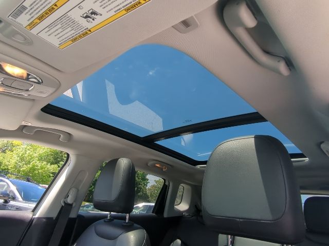 Used 2019 White Jeep Limited image 12