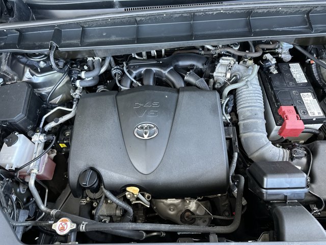 Used 2022 Gray Toyota XLE image 29