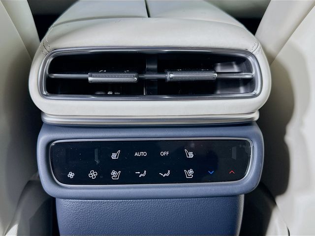 Thumbnail: 2026 Genesis GV80 - 18