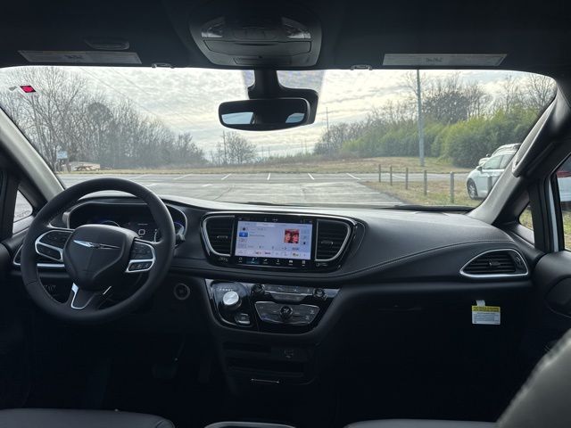 New 2026 White Chrysler Select image 12