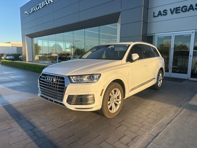 Carrara White 2019 Audi Q7 45 TFSI quattro SE Premium SUV / Crossover All-Wheel Drive 8-Speed Automatic