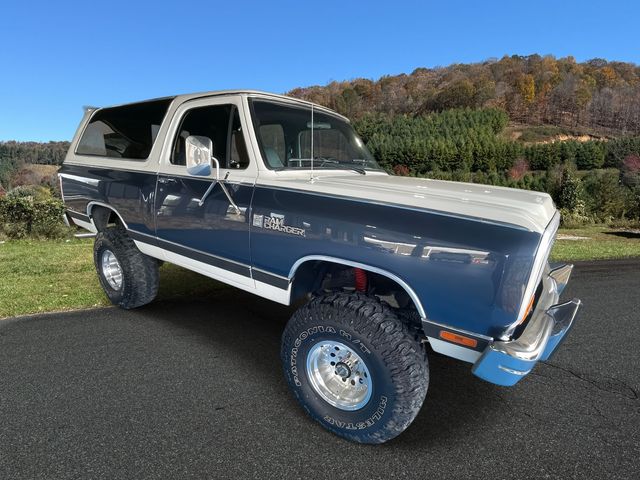 Dodge Ramcharger 150 4WD