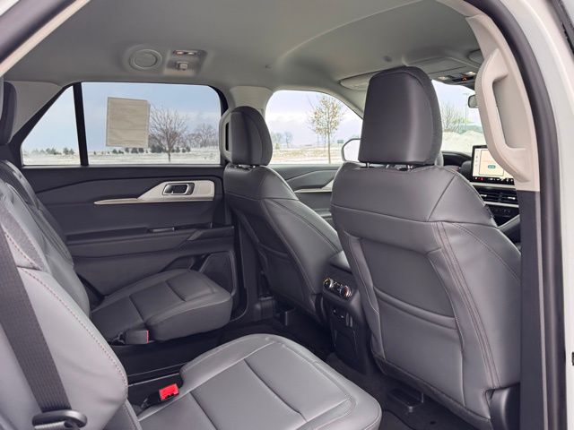 2026 Ford Explorer Active (200A)