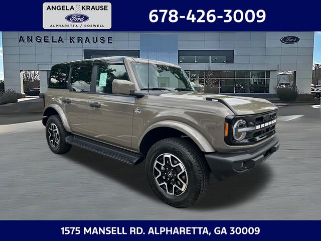 2026 Ford Bronco Outer Banks