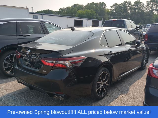 Used 2022 Midnight Black Metallic Toyota SE image 4