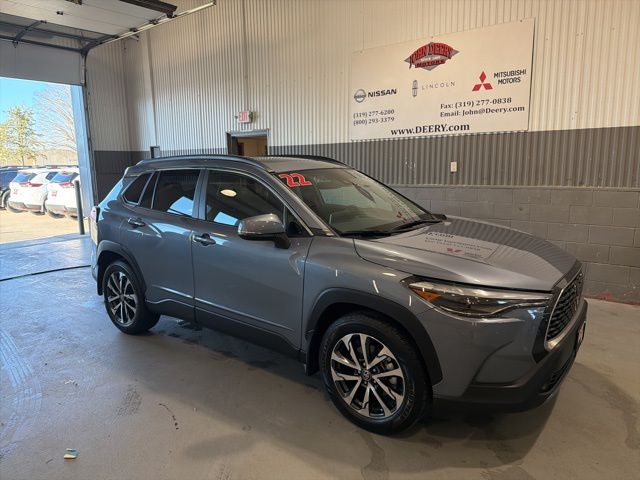 Gray 2022 Toyota Corolla Cross XLE AWD SUV / Crossover All-Wheel Drive Continuously Variable Transmission