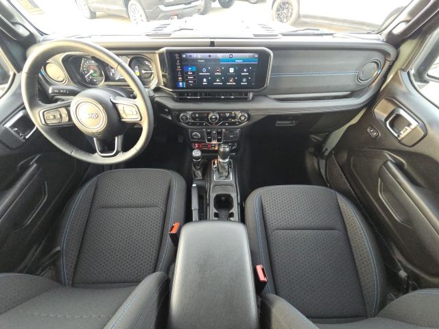 2025 Jeep Wrangler Rubicon 4xe:B02249