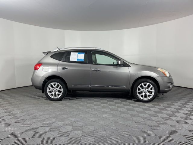 2013 Nissan Rogue SL 11