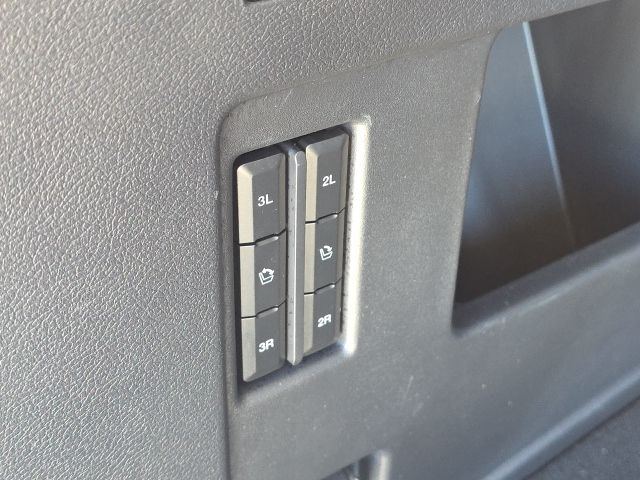 2024 Ford Expedition XLT:B02304