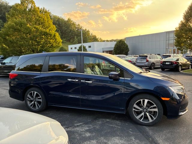 Used 2024 Blue Honda Touring image 6