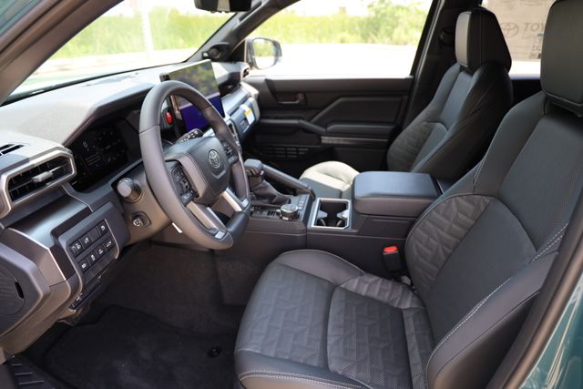 2026 Toyota 4Runner i-FORCE MAX Hybrid TRD Off Road Premium - 11