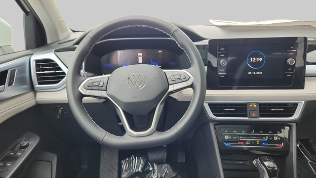 2025 Volkswagen Taos