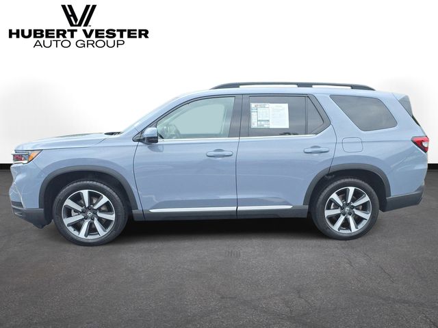 2025 Honda Pilot Touring 2WD's photo