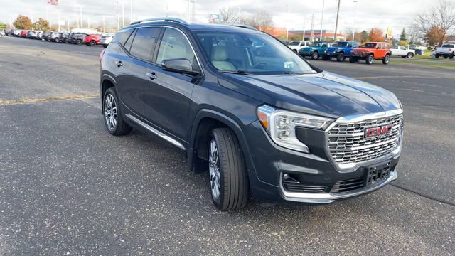 2022 GMC Terrain Denali 2