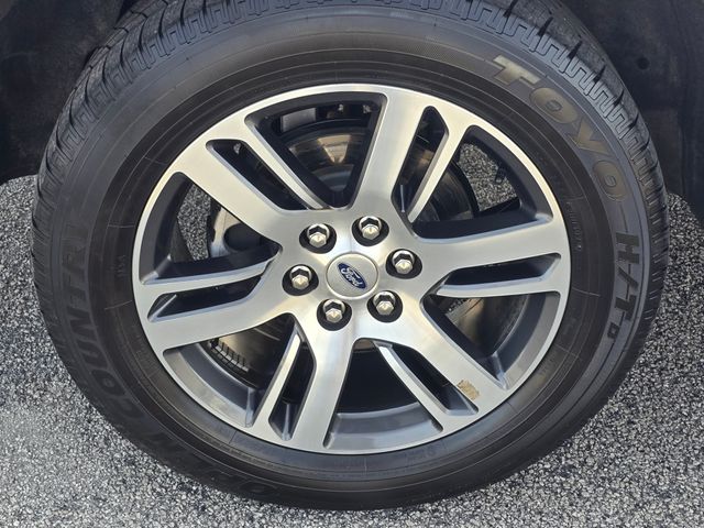 2023 Ford Expedition XLT:167703A