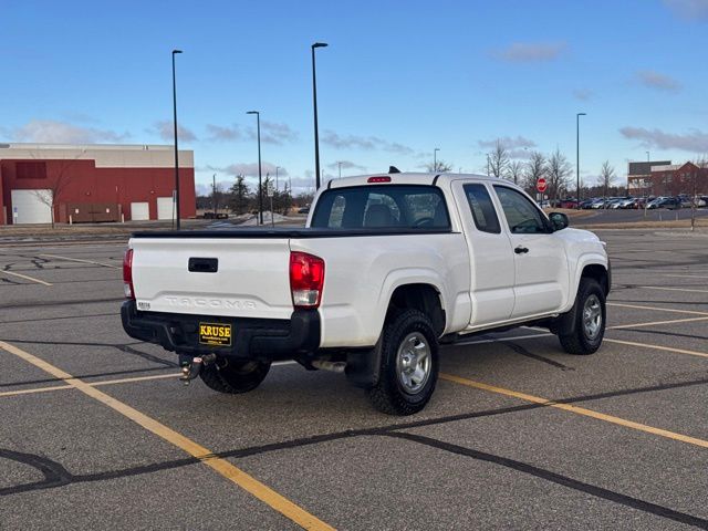 2016 Toyota Tacoma SR