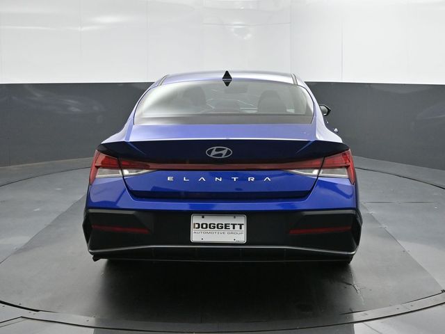 Used 2024 Hyundai Elantra Sedan