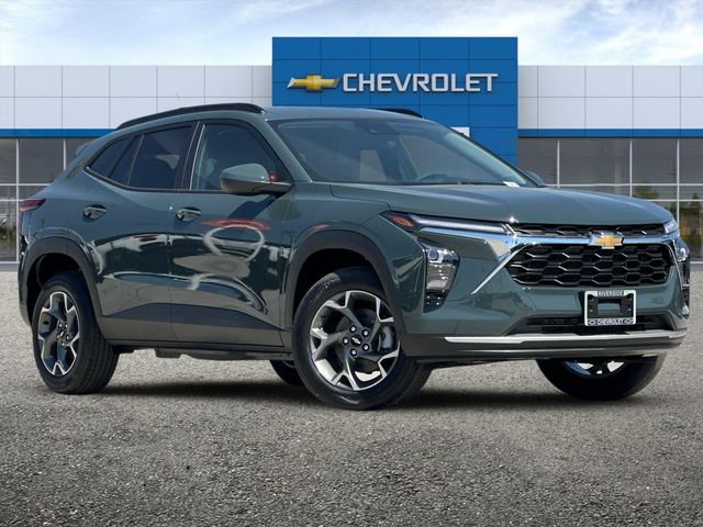 2025 Chevrolet Trax LT 2