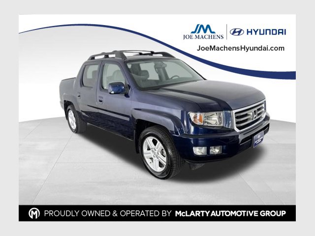 Black (Obsidian Blue Pearl) 2014 Honda Ridgeline Pickup Truck Four-Wheel Drive 5-Speed Automatic
