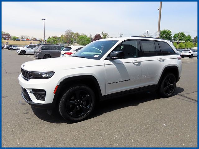 2023 Jeep Grand Cherokee Laredo, Altitude