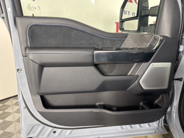 2025 Glacier Gray Metallic TriCoat Ford Super Duty F-350 SRW Platinum 4X4 Truck