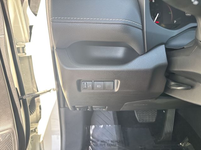 Used 2025 White Toyota LE image 25