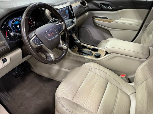 2019 GMC Acadia Denali 11