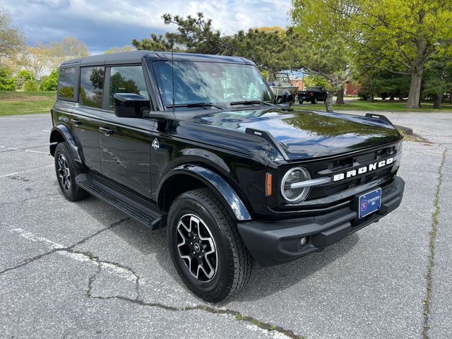 2025 Ford Bronco Outer Banks 4x4's photo