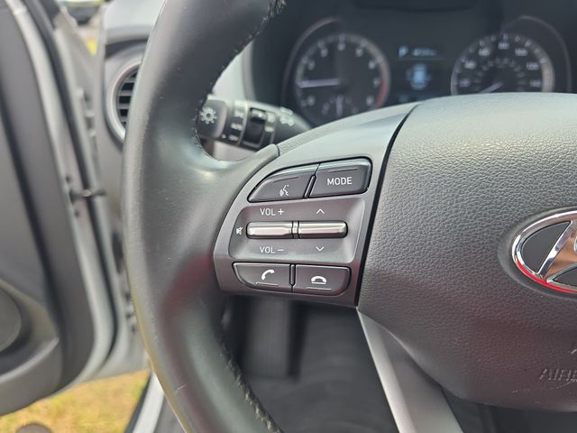 Used 2018 White Hyundai Limited image 18