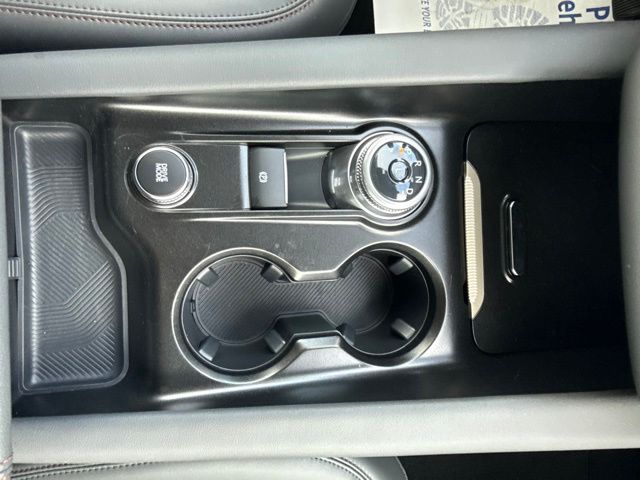 2025 Ford Explorer Active:B02485