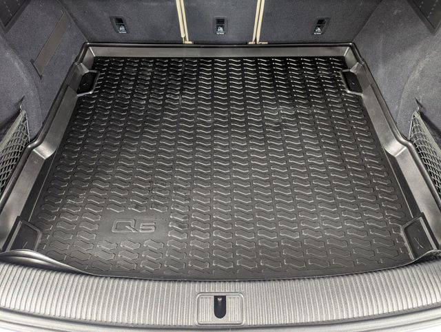 used 2024 Audi Q5 car, priced at $32,081